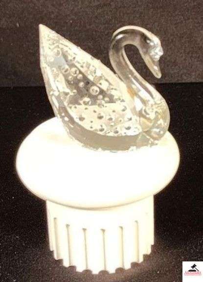 SWAROVSKI SILVER (CENTNAR)CRYSTAL SWAN & STAND (CHINA CABINET) image