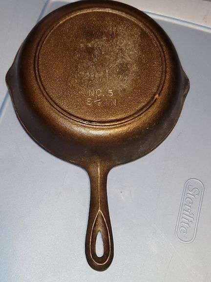 BSR Century Series Cast iron skillet No 5, 8 1/8 in heat ring