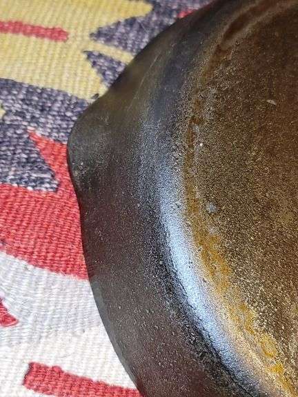 Unmarked cast iron Wagner #8 skillet, 10",  seasoned