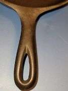 3 notch Lodge cast iron skillet #5, MM D2