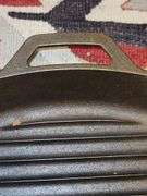 Lodge square Griddle cast iron pan, 10.5" square with assist handle