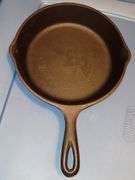3 notch Lodge cast iron skillet #5, MM D2