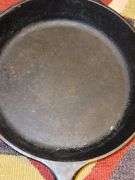 Lodge cast iron #8 skillet, 10.25" has assist handle
