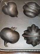 John Wright cast iron fruit gem pan. Cast in Wrightsville. New.