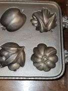 John Wright cast iron fruit gem pan. Cast in Wrightsville. New.