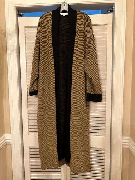 Designer Caroline Rose 100% wool long sweater jacket (size L)