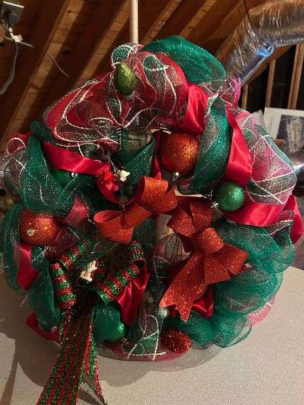 Grouping of Christmas decor (see all pics) image