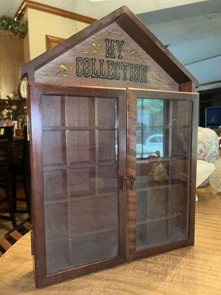 Vintage Enesco “My Collection” Wall Hanging Curio Cabinet for Miniatures…..14 x 19-3/4 tall image