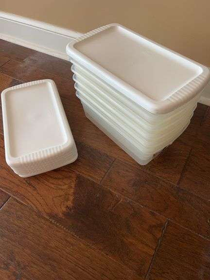 Set of Sterilite Plastic Containers image