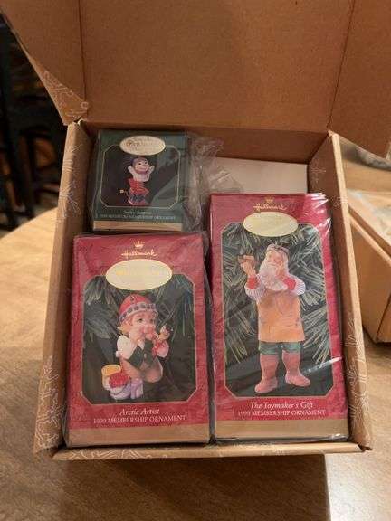 1999 Hallmark Collector’s Club Keepsake Ornaments Membership Kit image