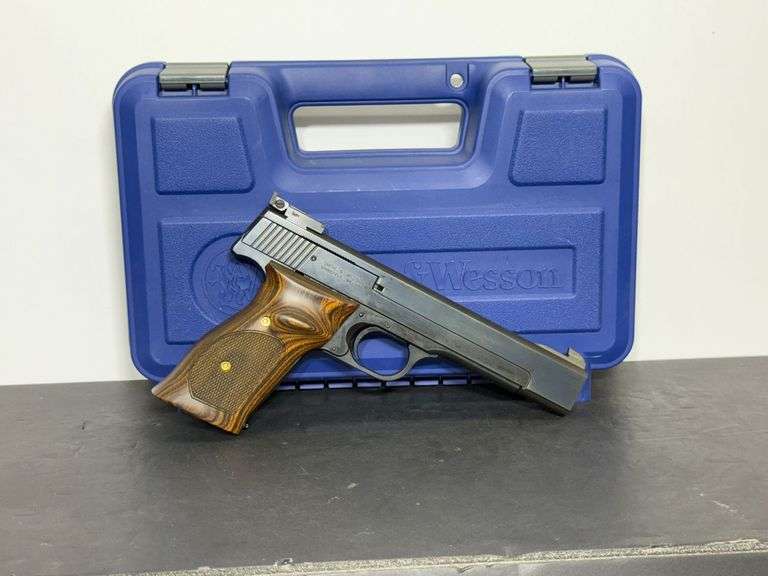 Smith & Wesson  .22LR  M41  SN:UEK2370 image