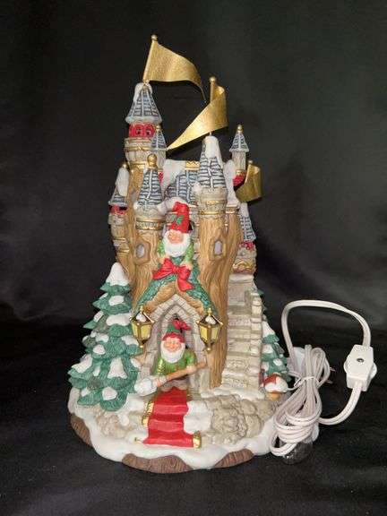 Vintage lighted limited edition (1108/2500 Fitz & Floyd “Tannenbaum Castle” Holiday Hamlet from the Enchanted Forest Collection…..8 x 13 and in original box