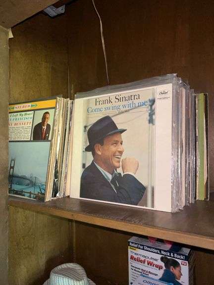 Very large collection of albums…..possibly close to 100 (maybe more)…..Frank Sinatra, Tony Bennett, Ella Fitzgerald and a wide variety of others (pics are a random selection) image