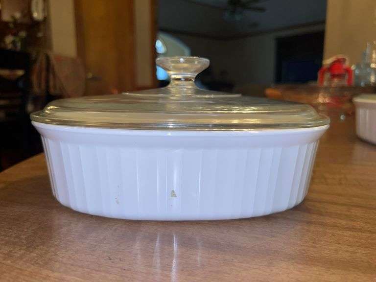 Corning Ware French White ribbed oval lidded casserole dish…..1.5-quart (1.8-liter) image