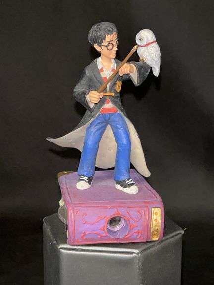 Harry Potter with Owl Hedwig Storyteller Figurine by ENESCO (823600) in original box