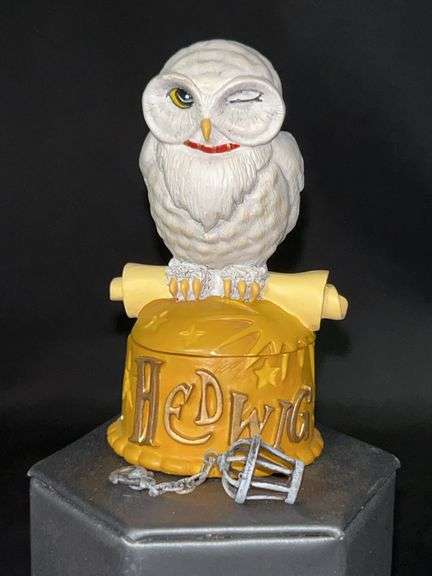 Dept. 56 Harry Potter Secret Box Series “Hedwig the Owl” with charm in original box….limited edition year 2000 production