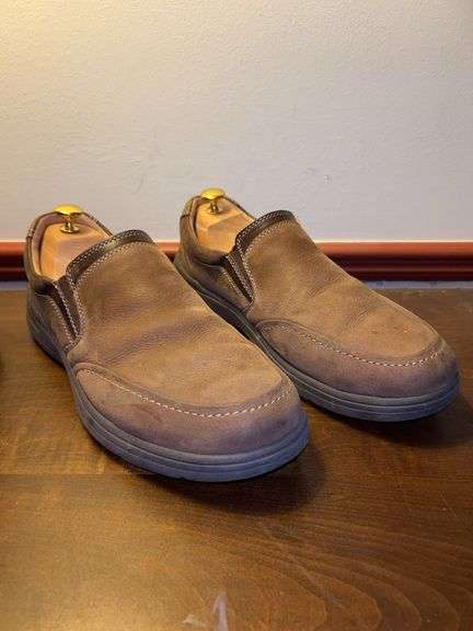 Johnston & Murphy brown leather casual slip-ons with memory foam insoles and shoe forms……size 11-1/2M image