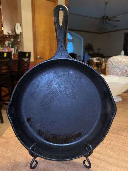 Martin Stove & Range Co. 10-1/4” cast iron skillet…..handle marked 7 image