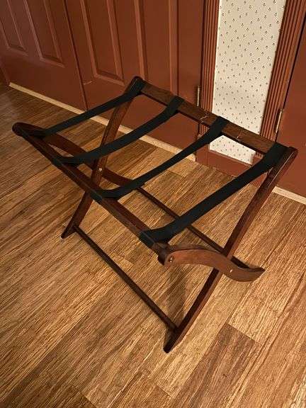 (2) quilt/luggage rests image