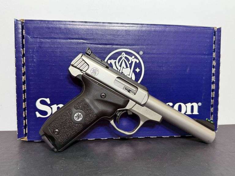 Smith & Wesson  .22LR  SW22 Victory  SN:UEM4330 image