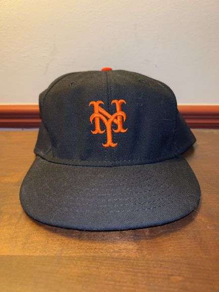 VINTAGE New York Mets Fitted Cap Fitted Cap…..size 7-1/2 in good condition image