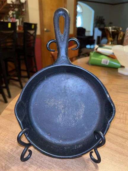 Unmarked 6-3/4” cast iron skillet image