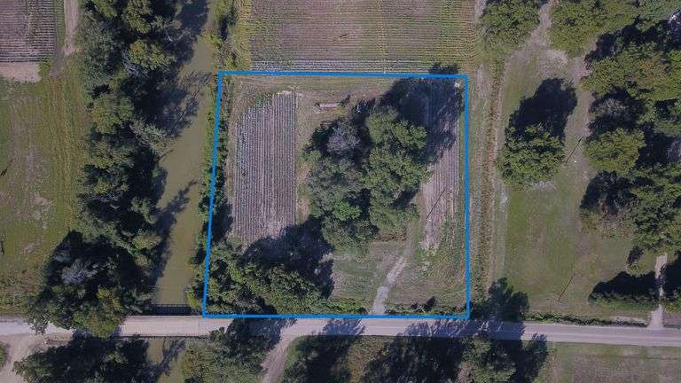 Two Acre Lot east of Grain Bins image