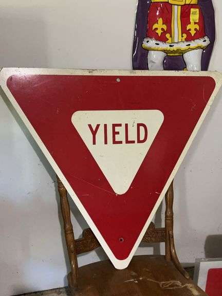 34-1/4 x 30 YIELD metal sign image