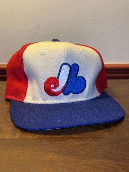 Montreal Expos 100% wool cap….size 6-7/8 in  good condition image