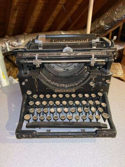 Antique Underwood No. 5 Typewriter…..somebody keys do stock but carriage moves freely image