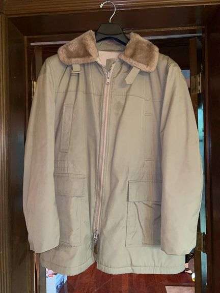 London Fog heavy winter coat…..size 44 Reg image