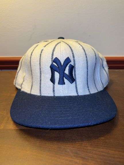 Vintage 90s New York Yankees American Needle Fitted Cap…..size 7-5/8 in good condition image