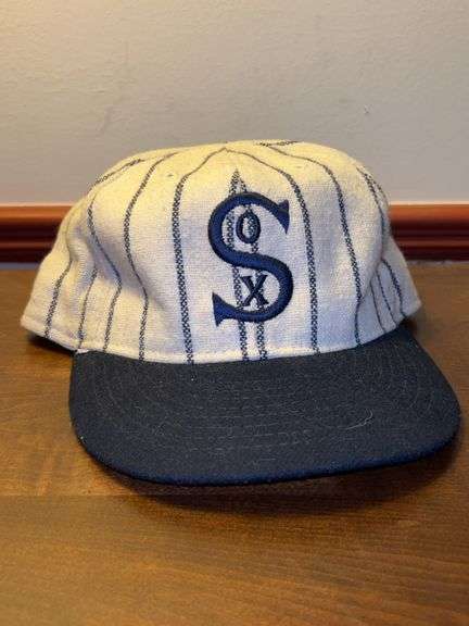 Vintage 90s Chicago White Sox American Needle Fitted Cap…..size 7-3/4 in good condition image