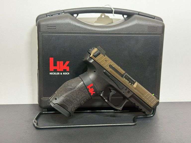 HK  9mm  VP9  SN:224-420793  . image