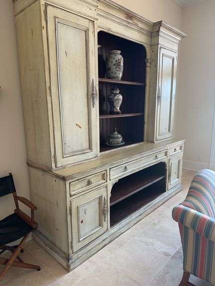 Heirloom quality, Habersham, Home Sussex cabinet image