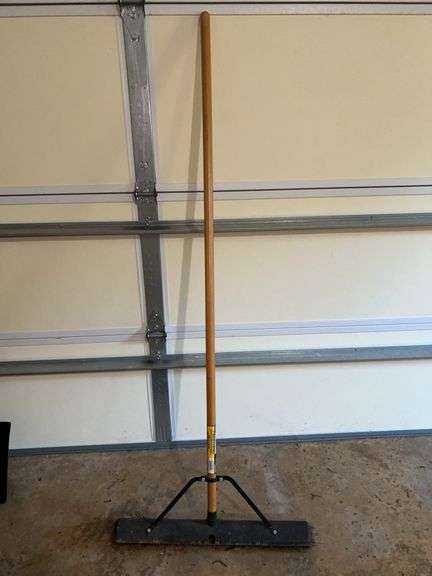 Quickie Professional 24” Push Broom for Rough Surfaces image