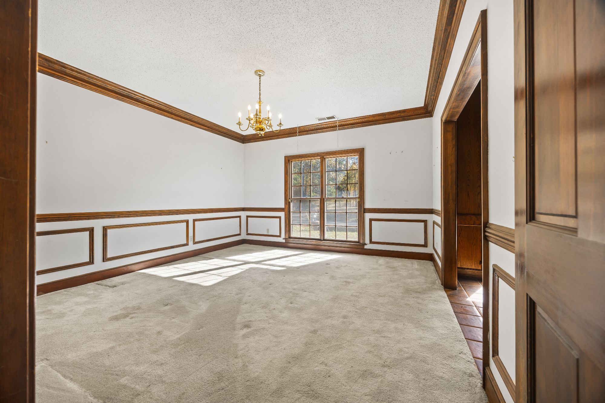 5 Bed 5 Bath Home on 8 Acres featured photo