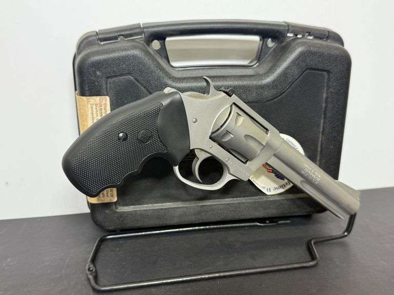 Charter   22LR  Pathfinder  SN:13-38192  . image