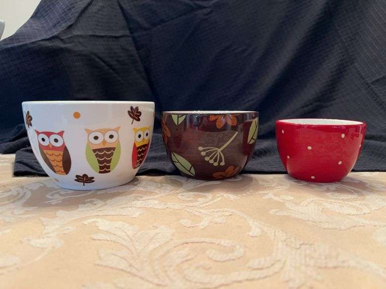 Set of (3) Pier 1 Imports small nesting  bowls image