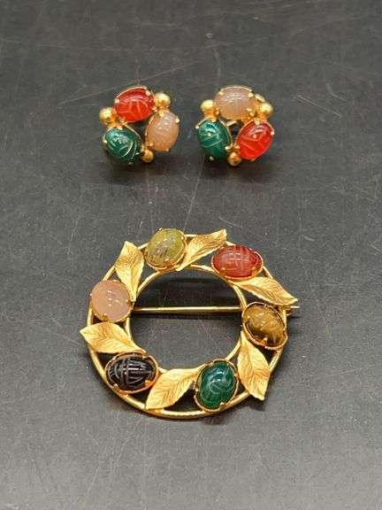 Gorgeous vintage Karen Lynne 12KGF multi-colored stone brooch and matching screw-back earrings in original velvet covered case image