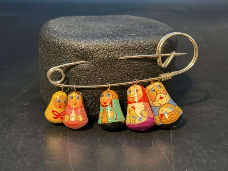 Adorable and uniquely designed nesting doll brooch image