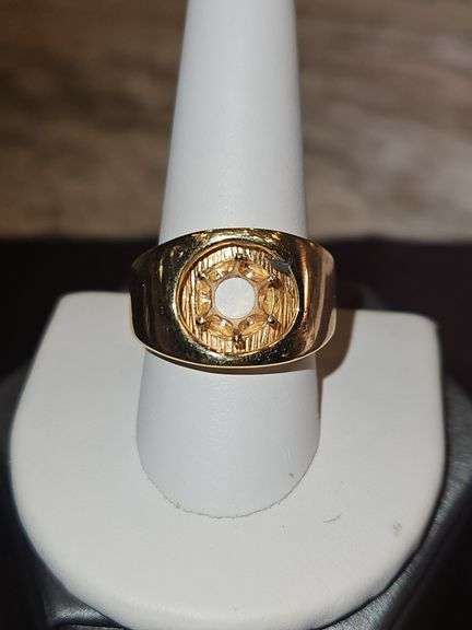 Man's 14K gold ring size 9.5 stone has been removed 16.4 total grams... image