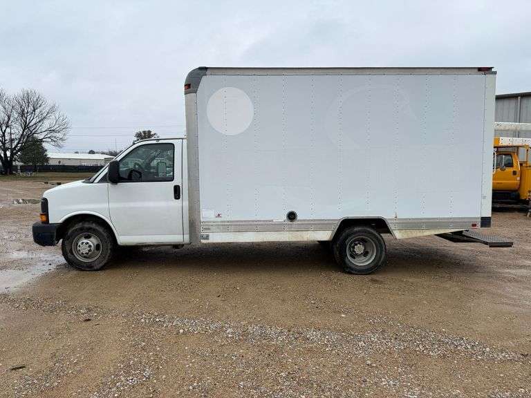 2011  CHEVROLET  Express image