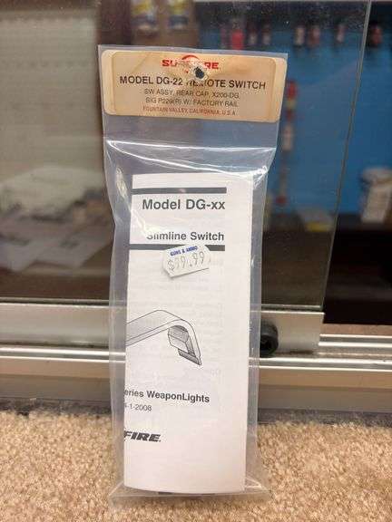 SureFire Weapon Light Grip Switch (SIG P229 (R) w/Factory Rail) DG-22 image