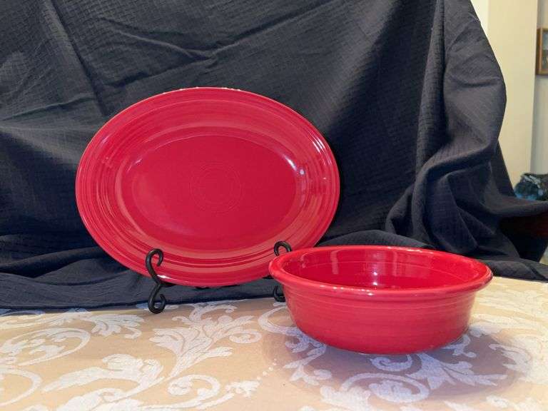 NIB Homer Laughlin Fiesta Ware 2-pc companion set - 1 medium veggie bowl and 1 (11-5/8”) oval platter…..SCARLET 863 326 image