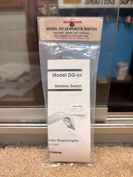 SureFire Weapon Light Grip Switch (SIG P229 (R) w/Factory Rail) DG-22 image