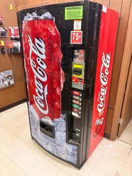 Dixie-Narco Refrigerated Vending Machine w/Key image