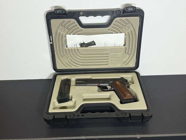 Magnum Research  .45ACP  Dessert Eagle  SN:G008189 image