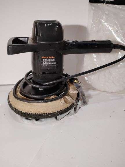 Polisher Black & Decker, 8" diameter, random orbit action, 1/3 HP. 3 Fleece Polisher Bonnets. Plugged in, works. Used image