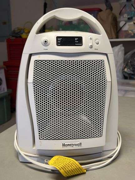Honeywell Ceramic Heater 1500-Watt Touch Control and Adjustable Thermostat…..working condition image